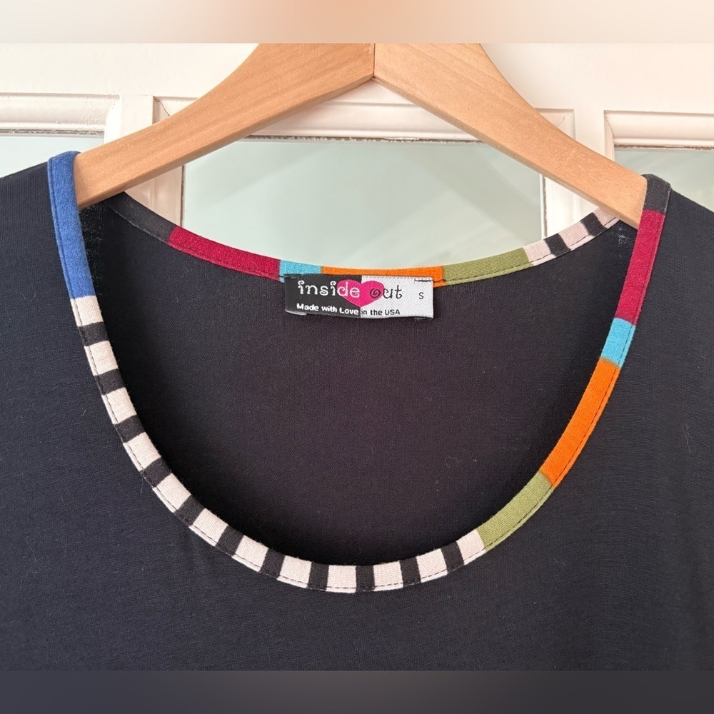 Inside Out Boutique Black Tunic with Color-block Trim size Small - Picture 3 of 5